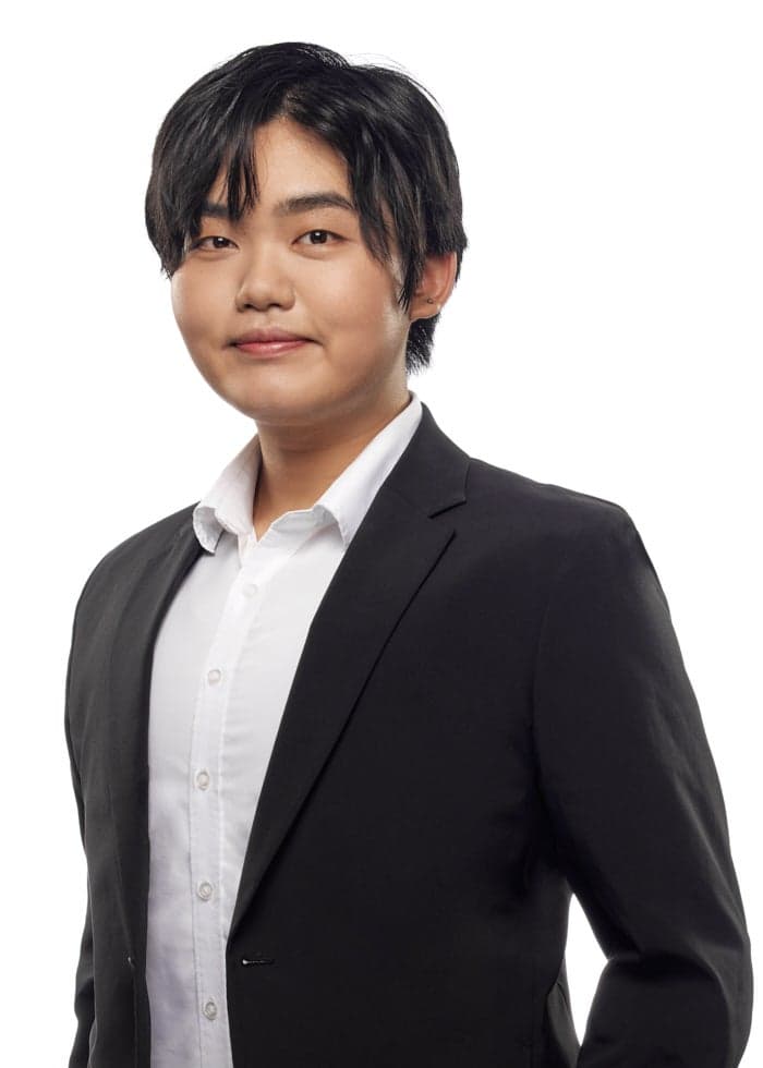 Xin Yue Zhang